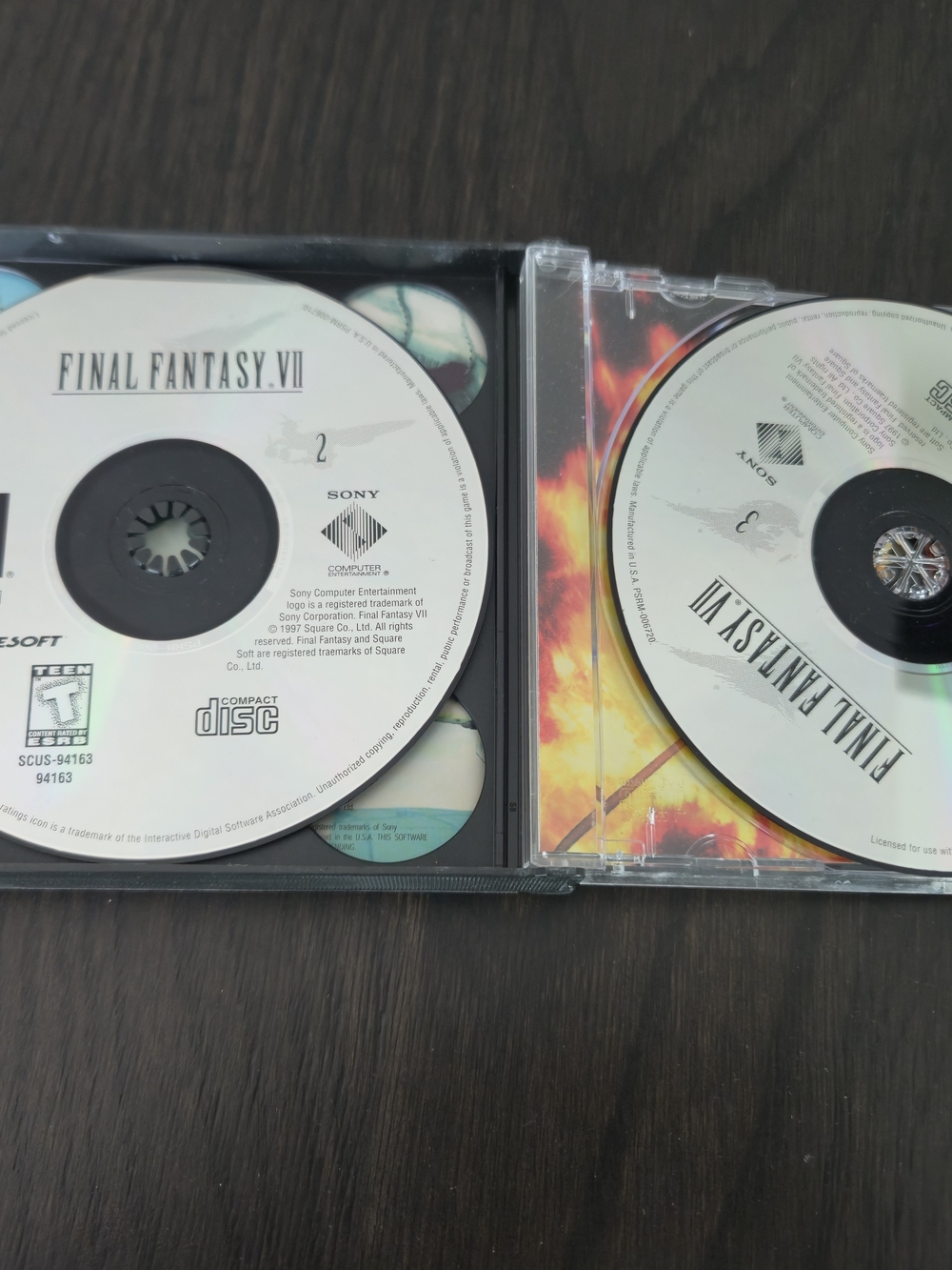 Final Fantasy VII 3-Disc PS1 Playstation 1 Greatest Hits Video Game - Picture 4 of 4